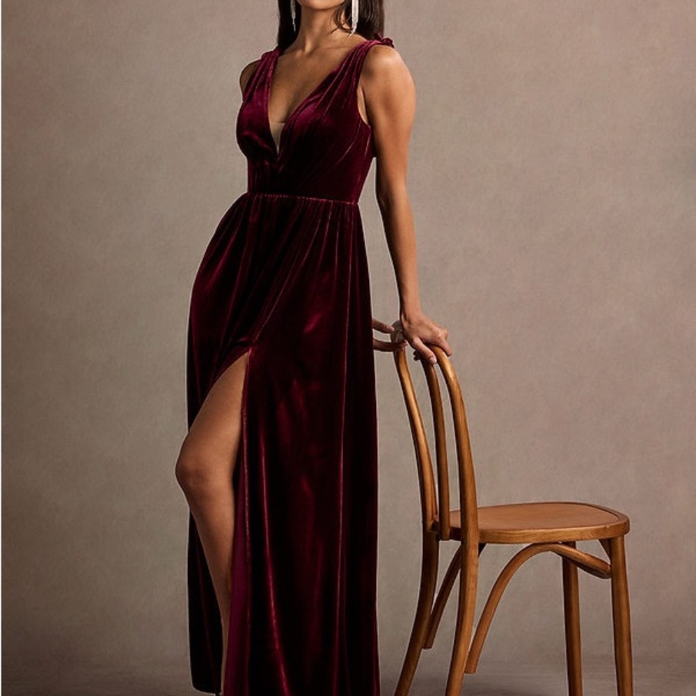 Elegant Burgundy Velvet Evening Gown - Picture 6 of 6